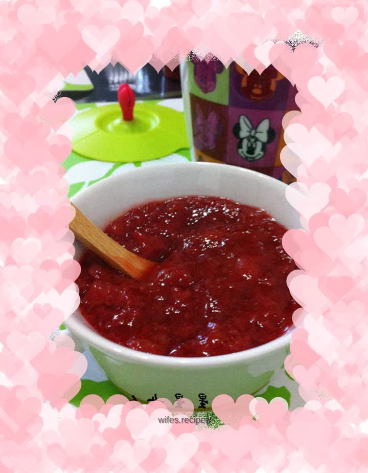 Homemade strawberry jam - retain the rich aroma of strawberries