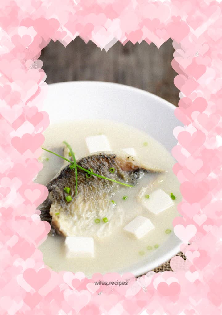 Crucian carp tofu soup