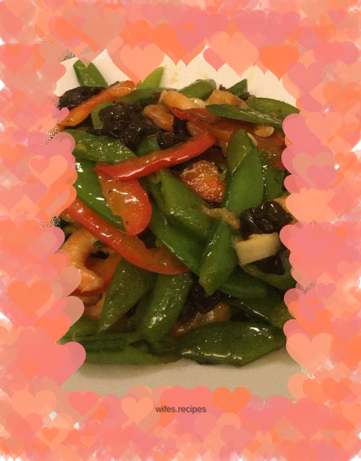 Stir-fried shrimps with sweet beans