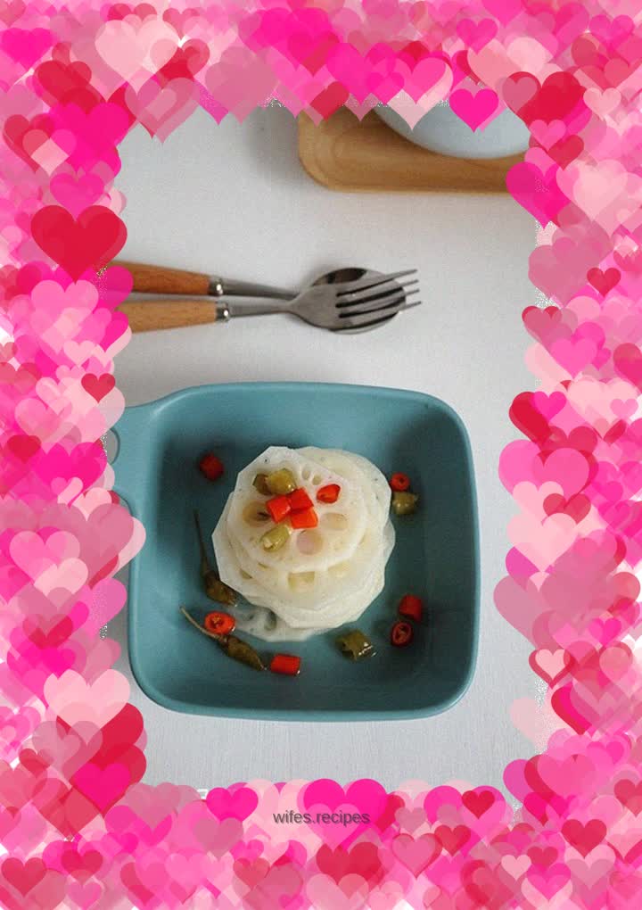 Pickled pepper and lotus root slices