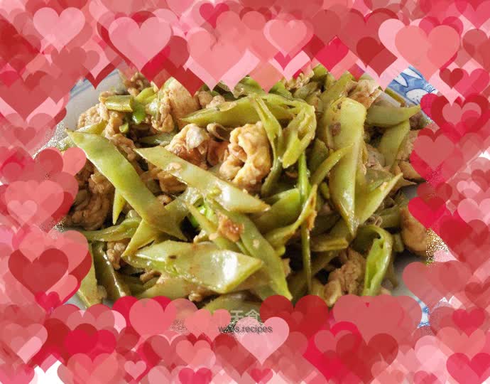 Scrambled eggs with plum beans