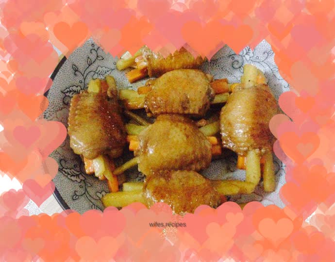 Chicken wings stuffed with seasonal vegetables