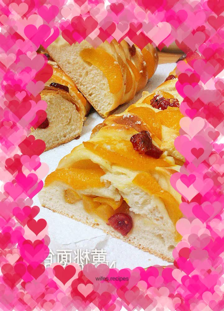 Small fresh fruit bread-yellow peach bread