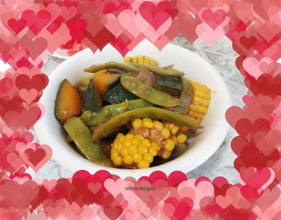 Meat Stewed with Corn, Pumpkin and Beans