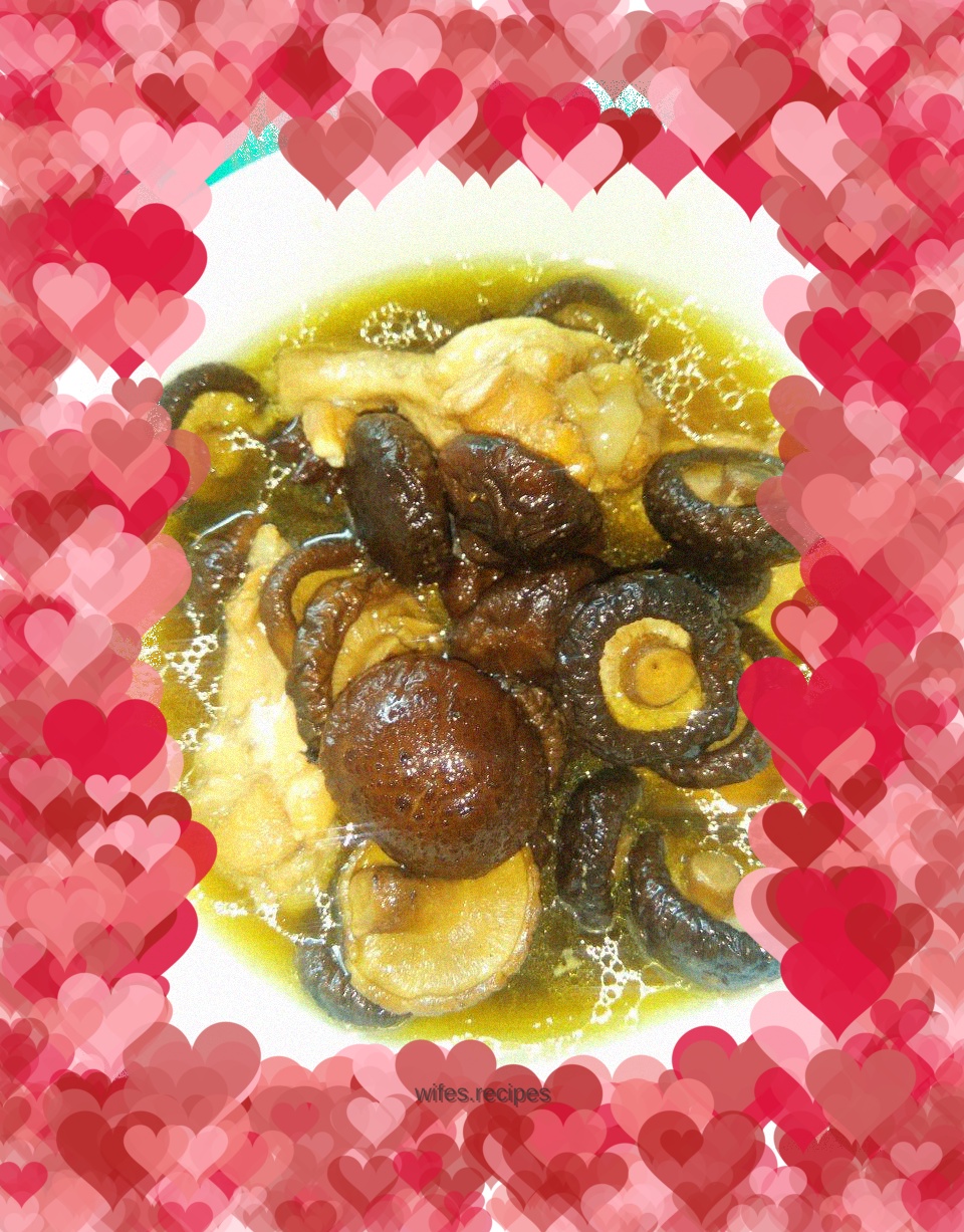 Mushroom and Chicken Leg Soup