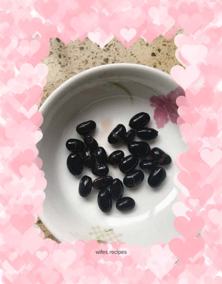 Black beans soaked in honey vinegar