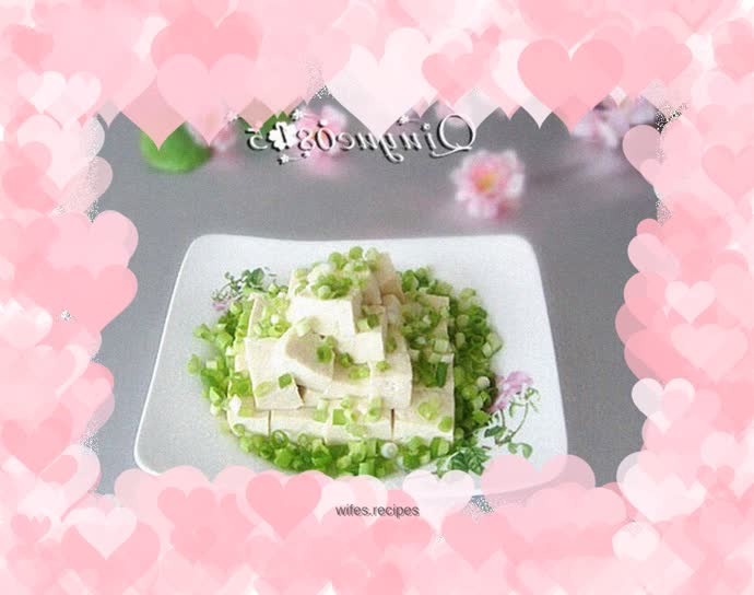 Tofu mixed with green onions