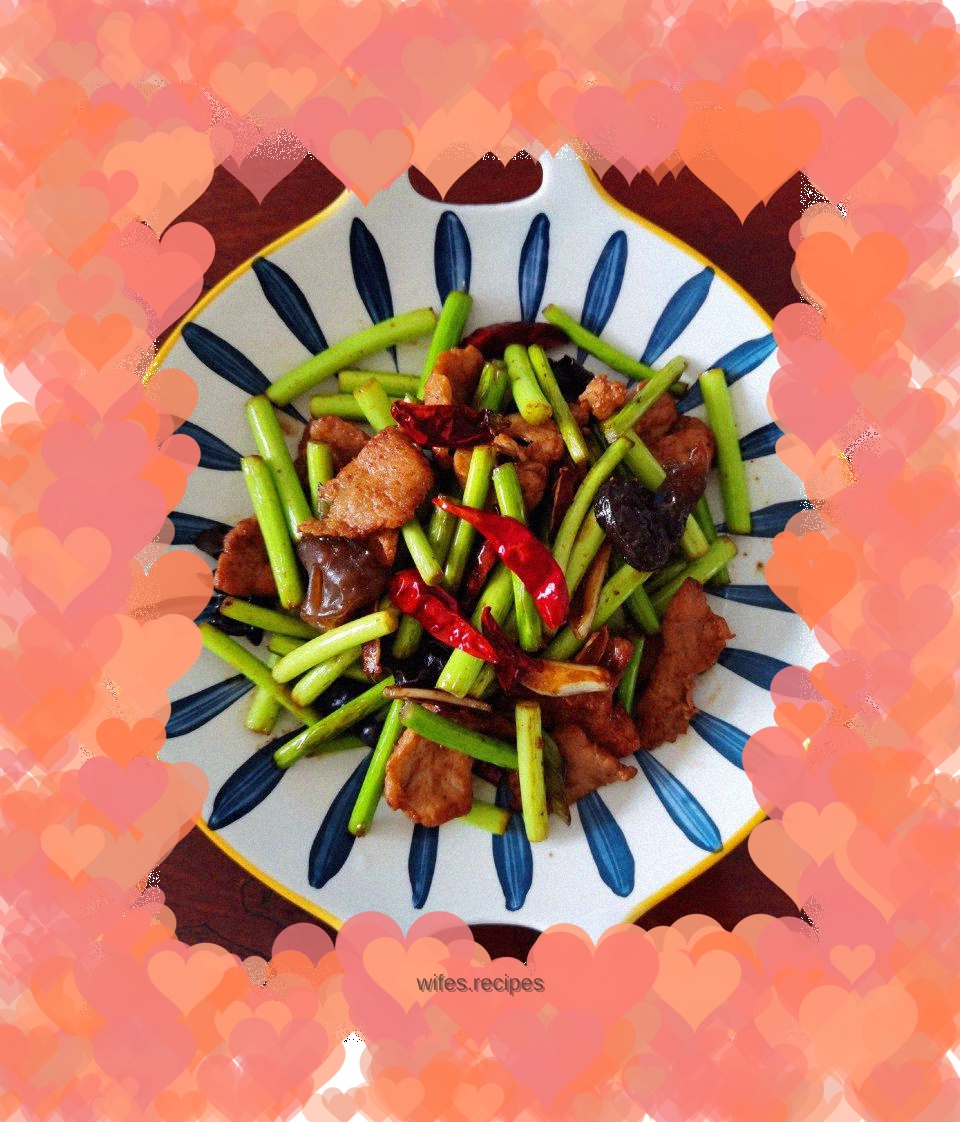 Stir-fried pork slices with garlic