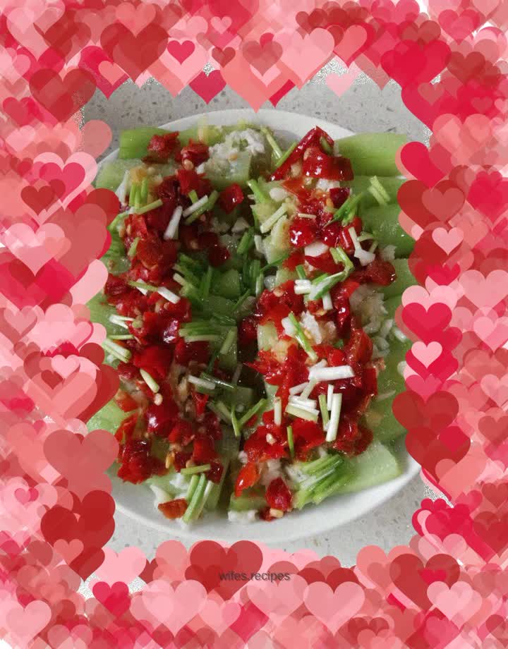 Steamed loofah with minced pepper vermicelli