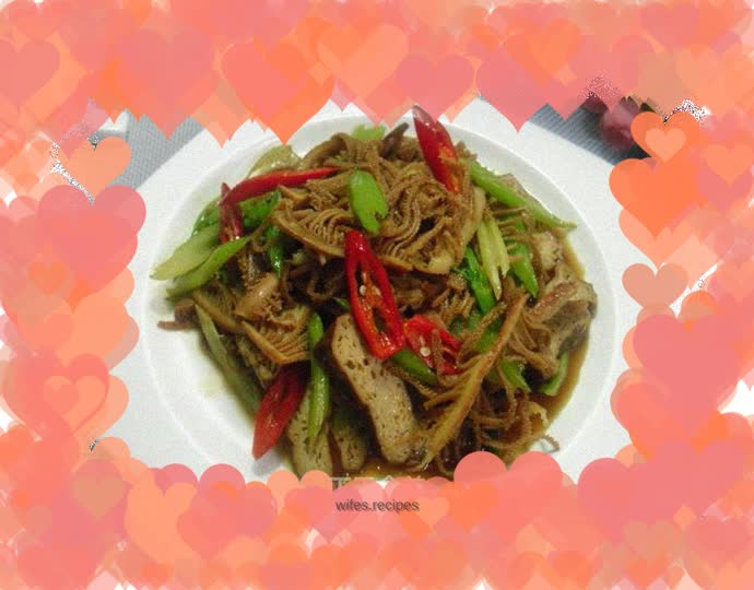 Stir-fried Beef Silhouettes with Dried Celery and Spicy Dried Celery