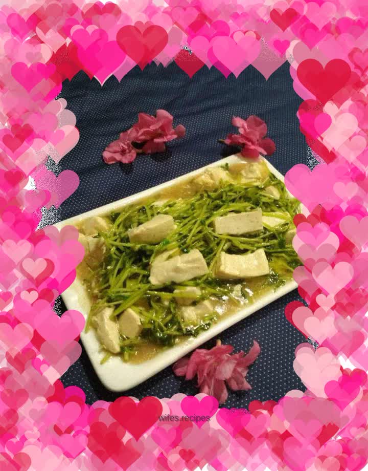 Stir-fried tofu with bean sprouts