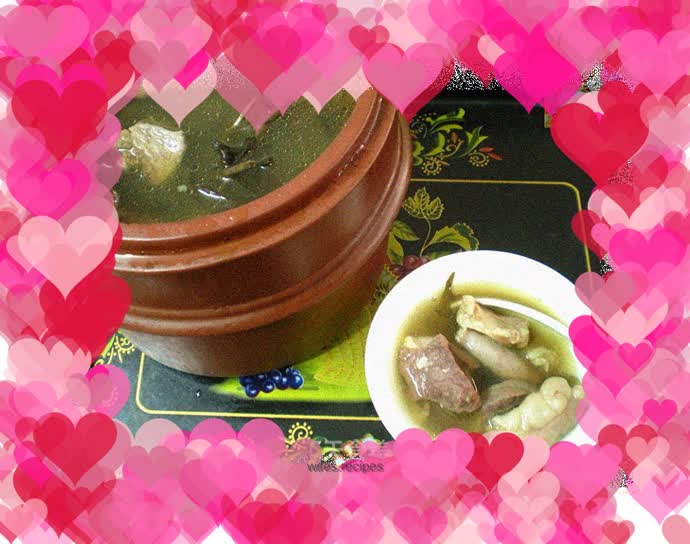 Pork offal soup with lychee leaves