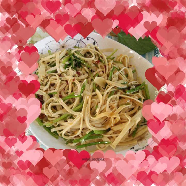 Coriander stems mixed with tofu skin