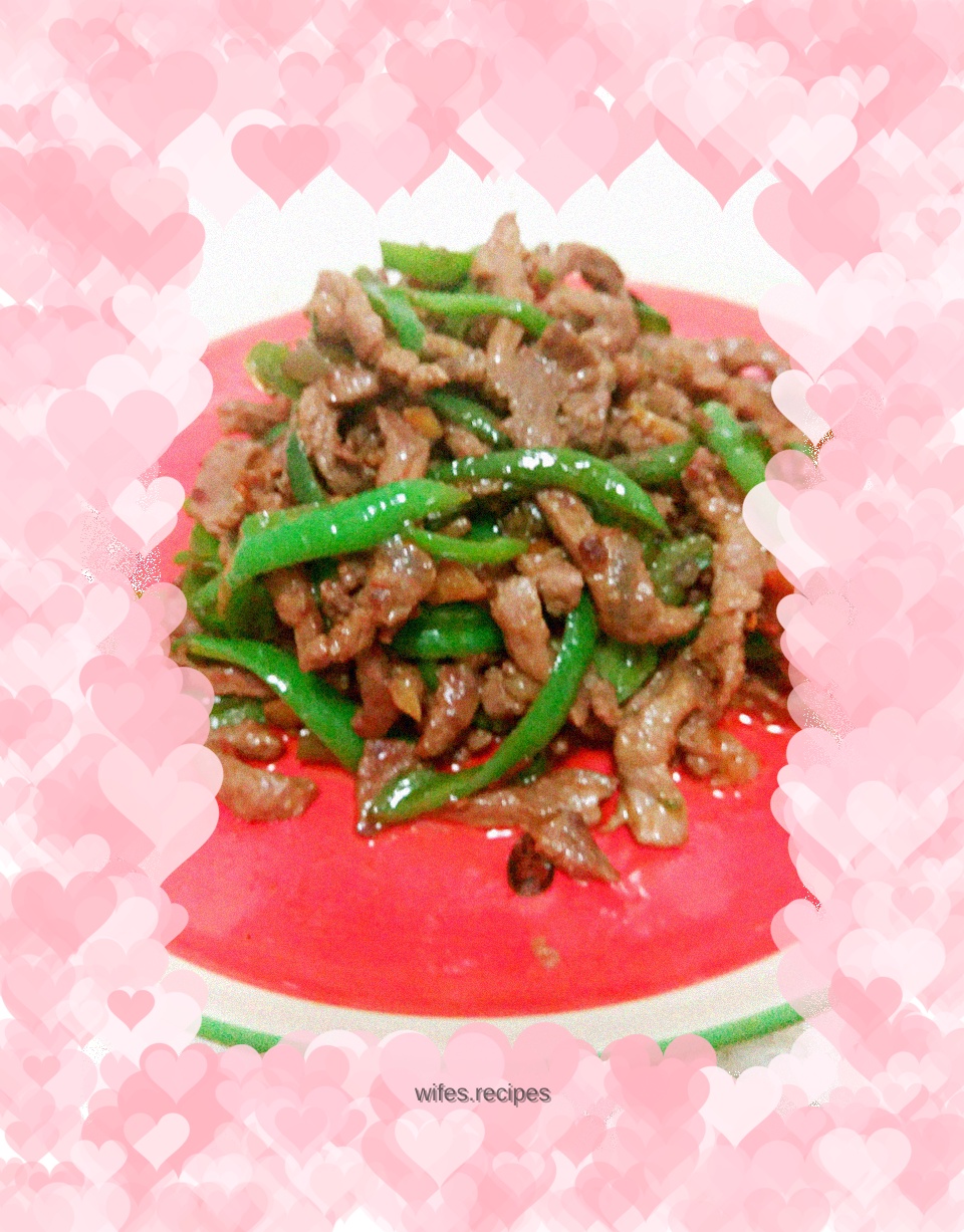 Stir-fried beef with chili