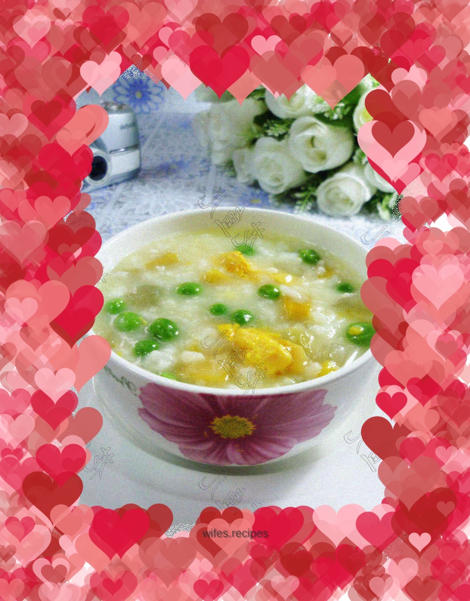 Green bean and preserved egg rice porridge