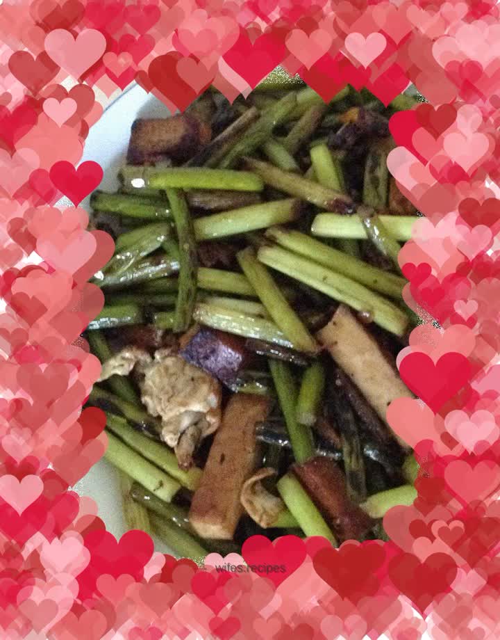 Stir-fried dried garlic moss (failed version)