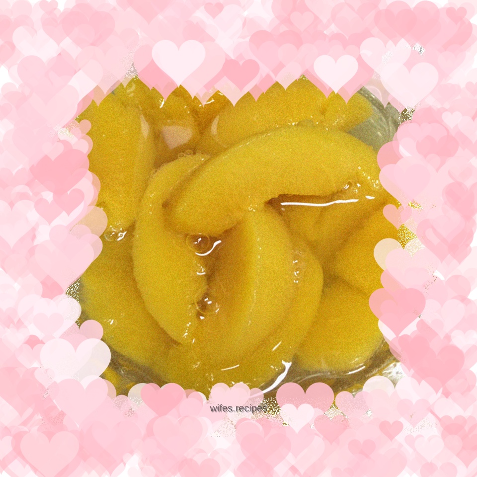 Canned yellow peach