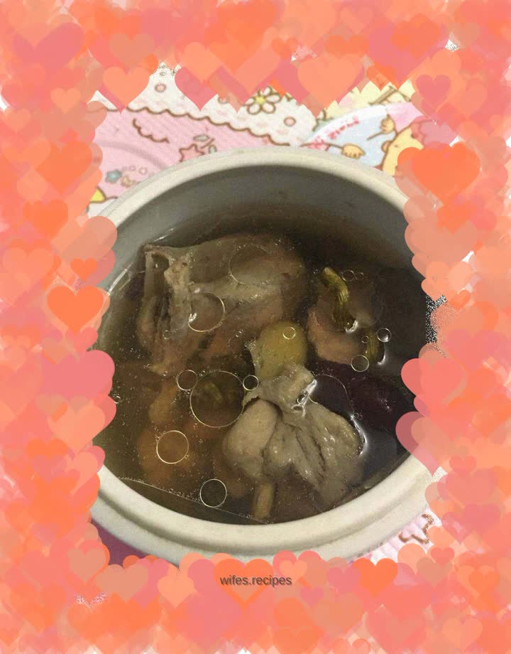 Stewed Pork Fan Bones with Dendrobium and Ophiopogon japonicus