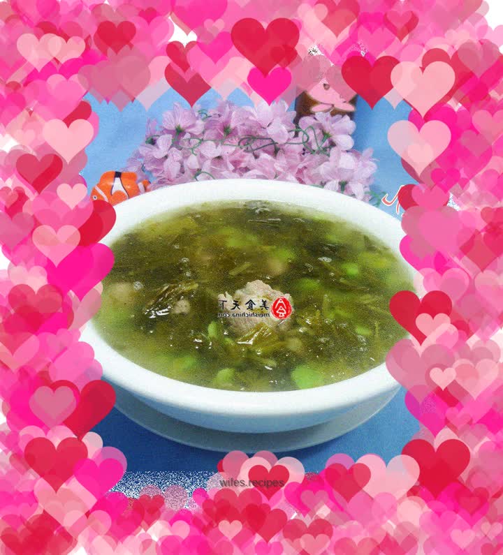 Pickled cabbage, broad bean and pork ribs soup