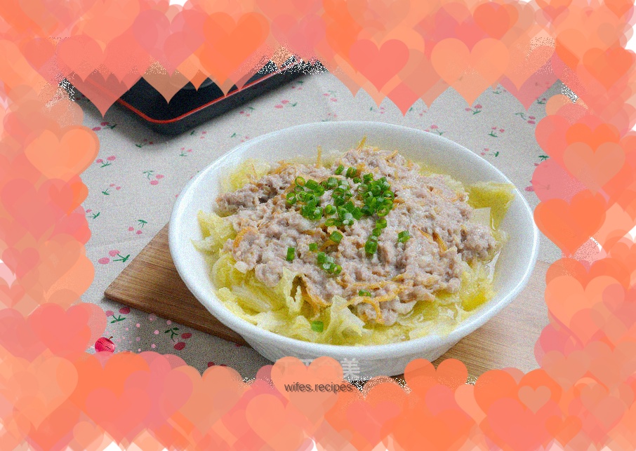 Steamed pork, whitebait and cabbage