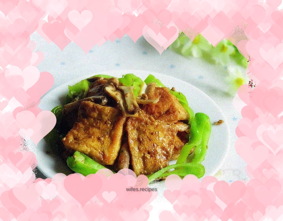 Stir-fried green pepper tofu