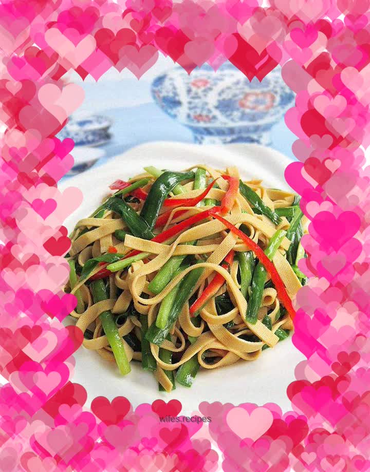 Stir-fried bean curd with oyster sauce and chives