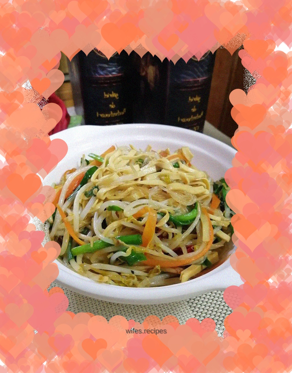 Stir-fried bean sprouts