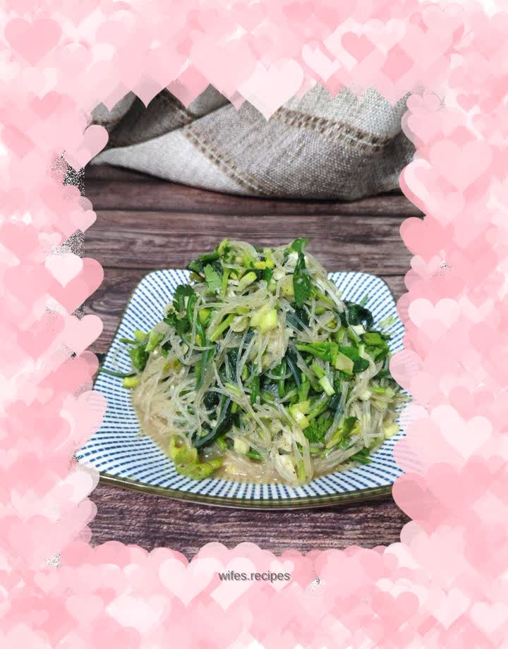 Spinach mixed with vermicelli