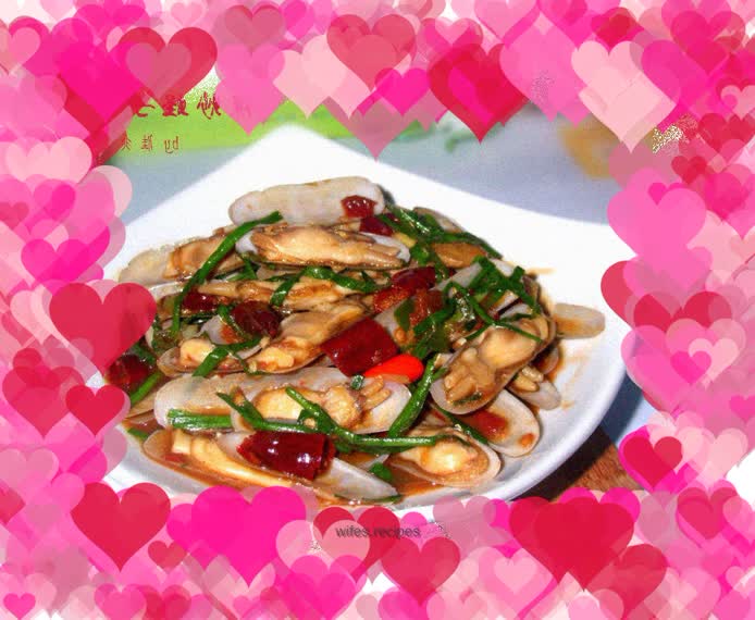 Spicy stir-fried razor clams