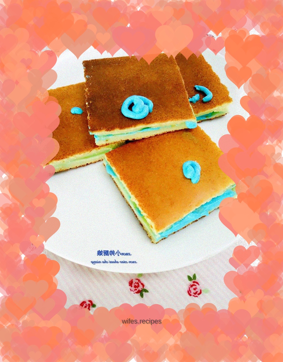 Cake filled shortbread cookies