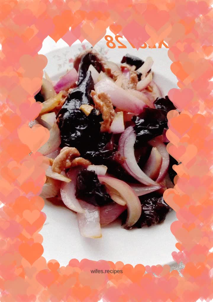 Stir-fried shredded pork with onions and fungus