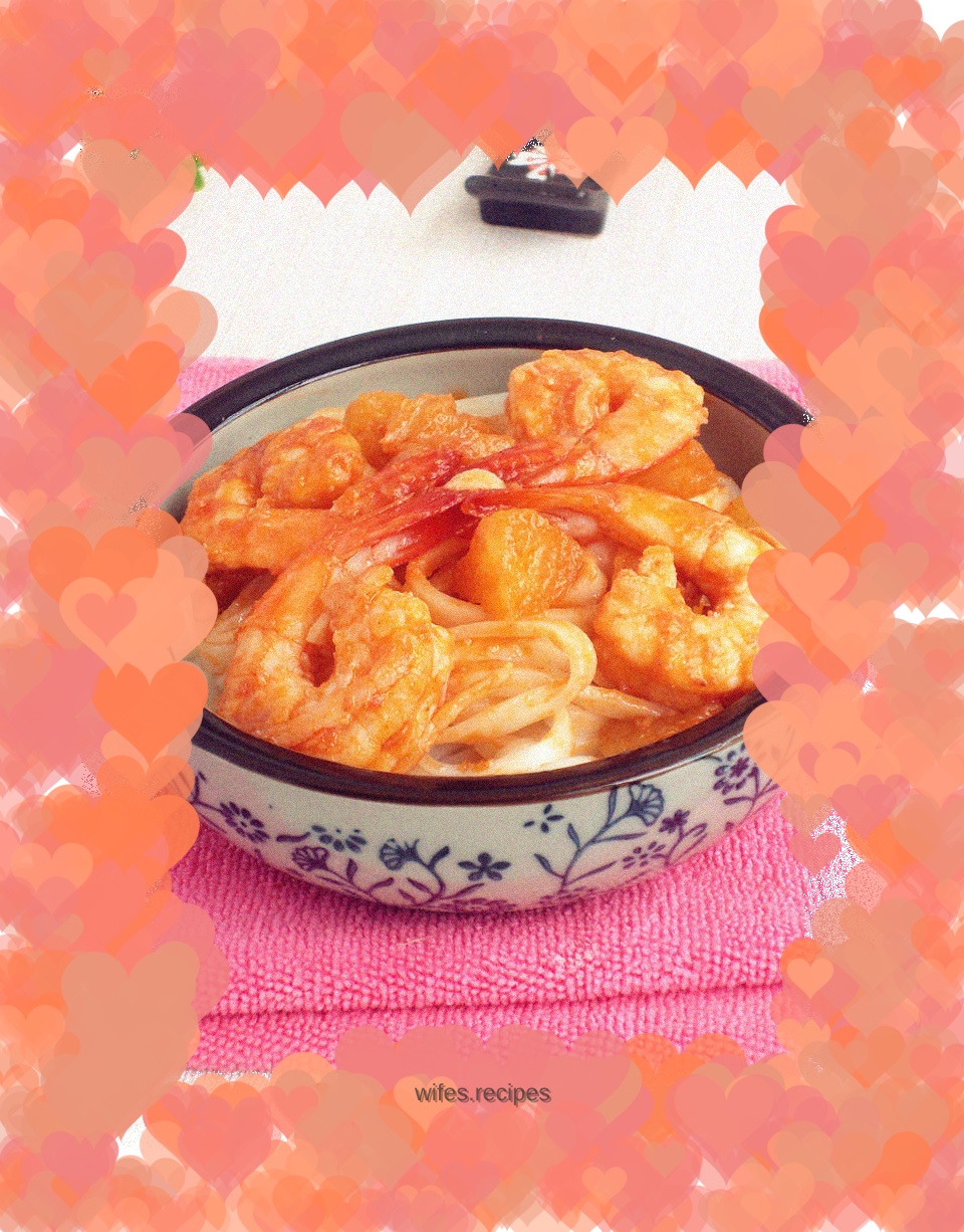 Tomato sauce, winter melon and shrimp noodles