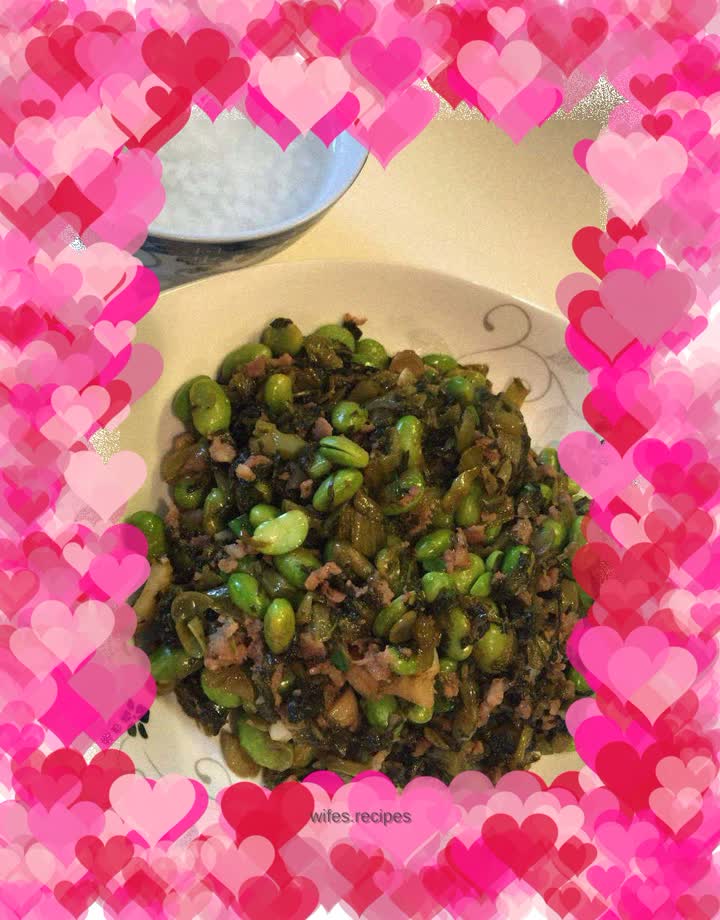 Salted sauerkraut, fresh soybeans and minced meat