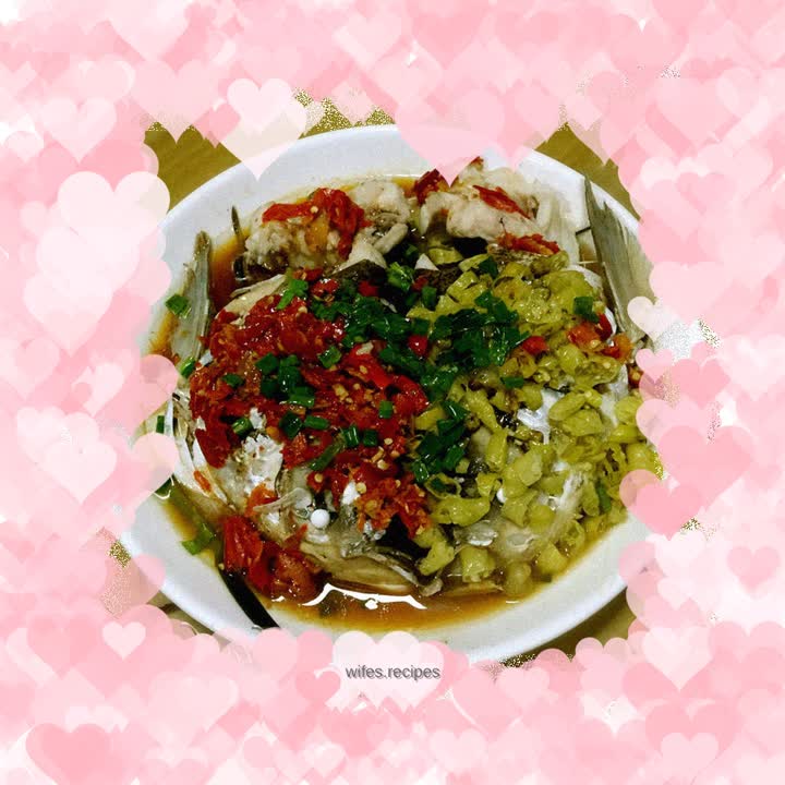 Fish head with double pepper