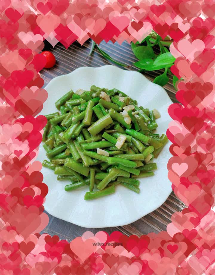 Casserole with oyster sauce and cowpeas