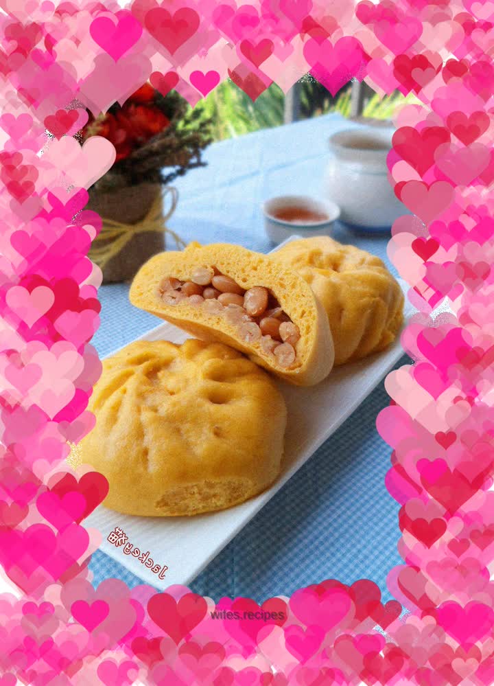 Pumpkin Honey Bean Bun