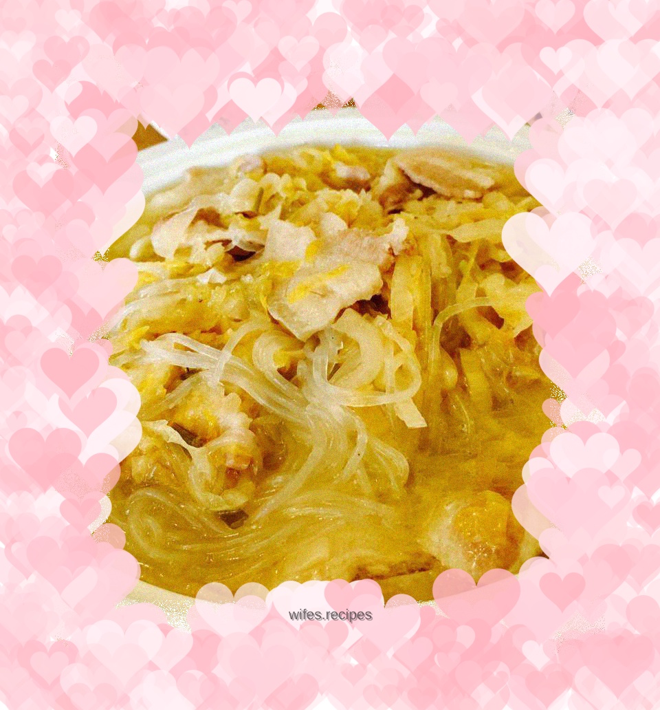 Pork and sauerkraut stewed vermicelli