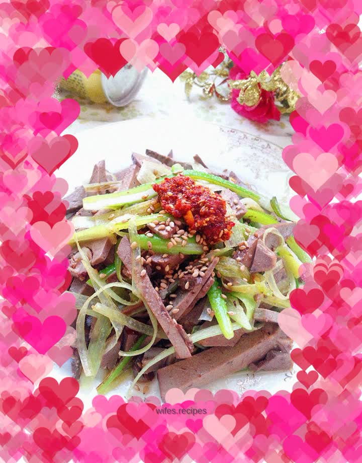 Braised liver with scallion oil