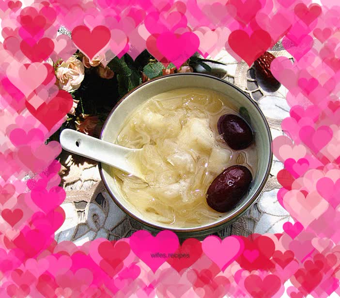 Red dates, snow pear and white fungus syrup