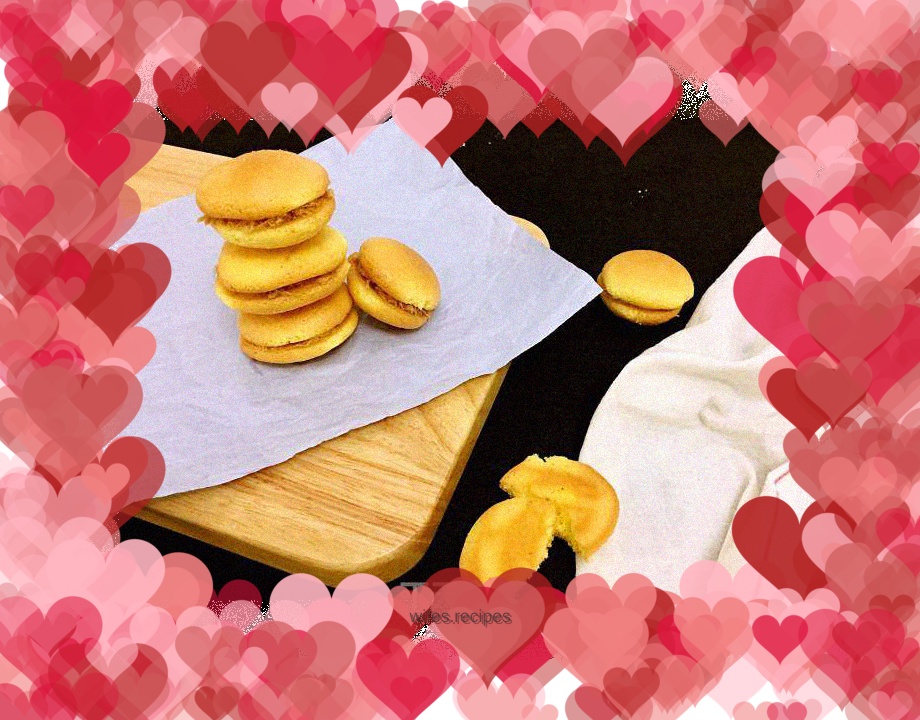 Meat floss and scallop cake