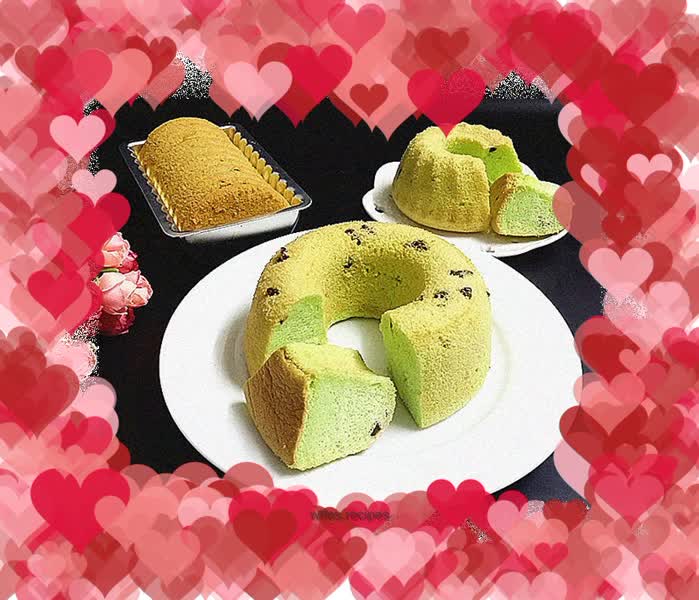 Colorful cranberry cake