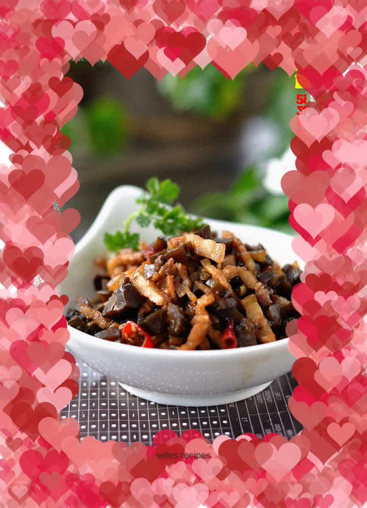 Pork belly with spicy and sour pickles