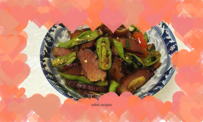 Stir-fried bacon with green pepper