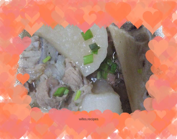 White radish tube bone soup