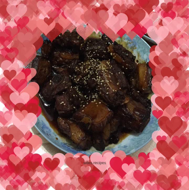 Braised pork ribs