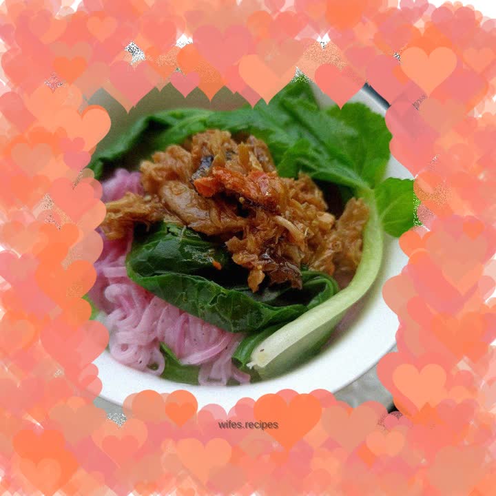 Dragon fruit noodles mixed with butter