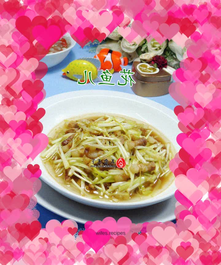 Stir-fried pork belly and leek sprouts