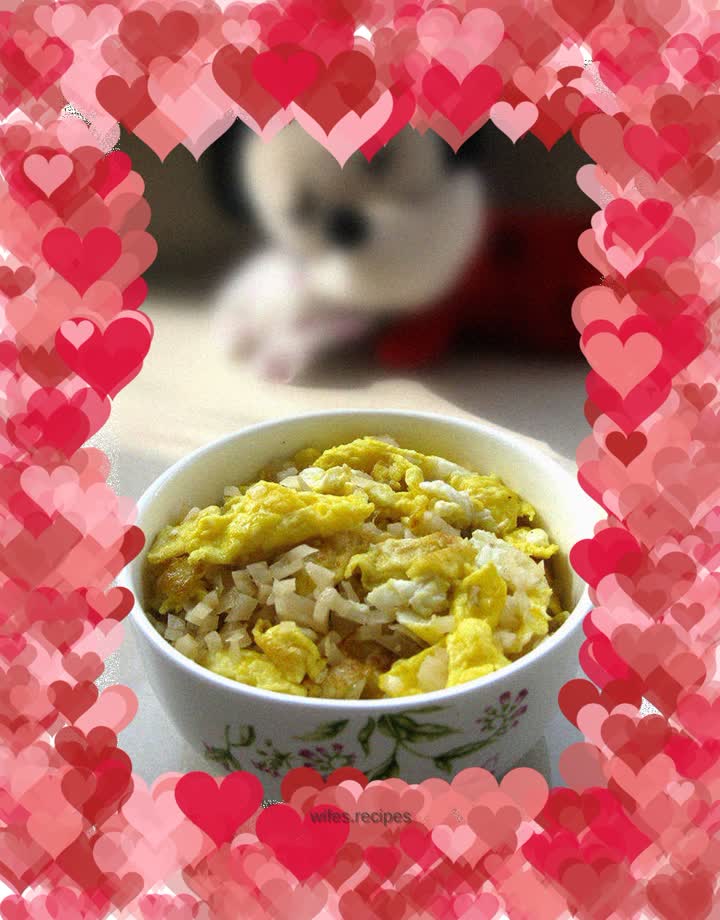 Scrambled eggs with pickled vegetables