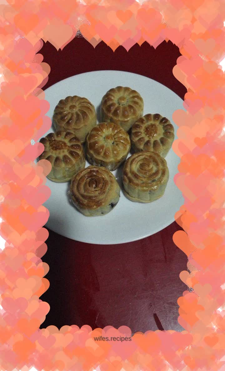 Red bean mooncake