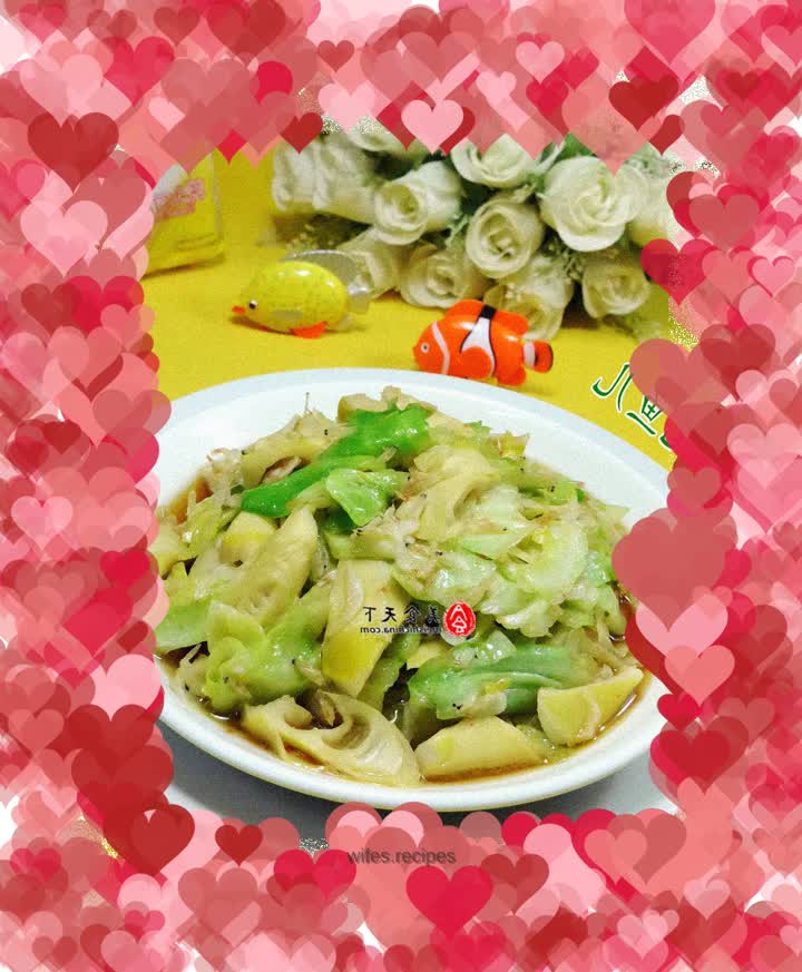 Stir-fried Beef Cabbage with Shrimp Skin and Bamboo Shoot Tips